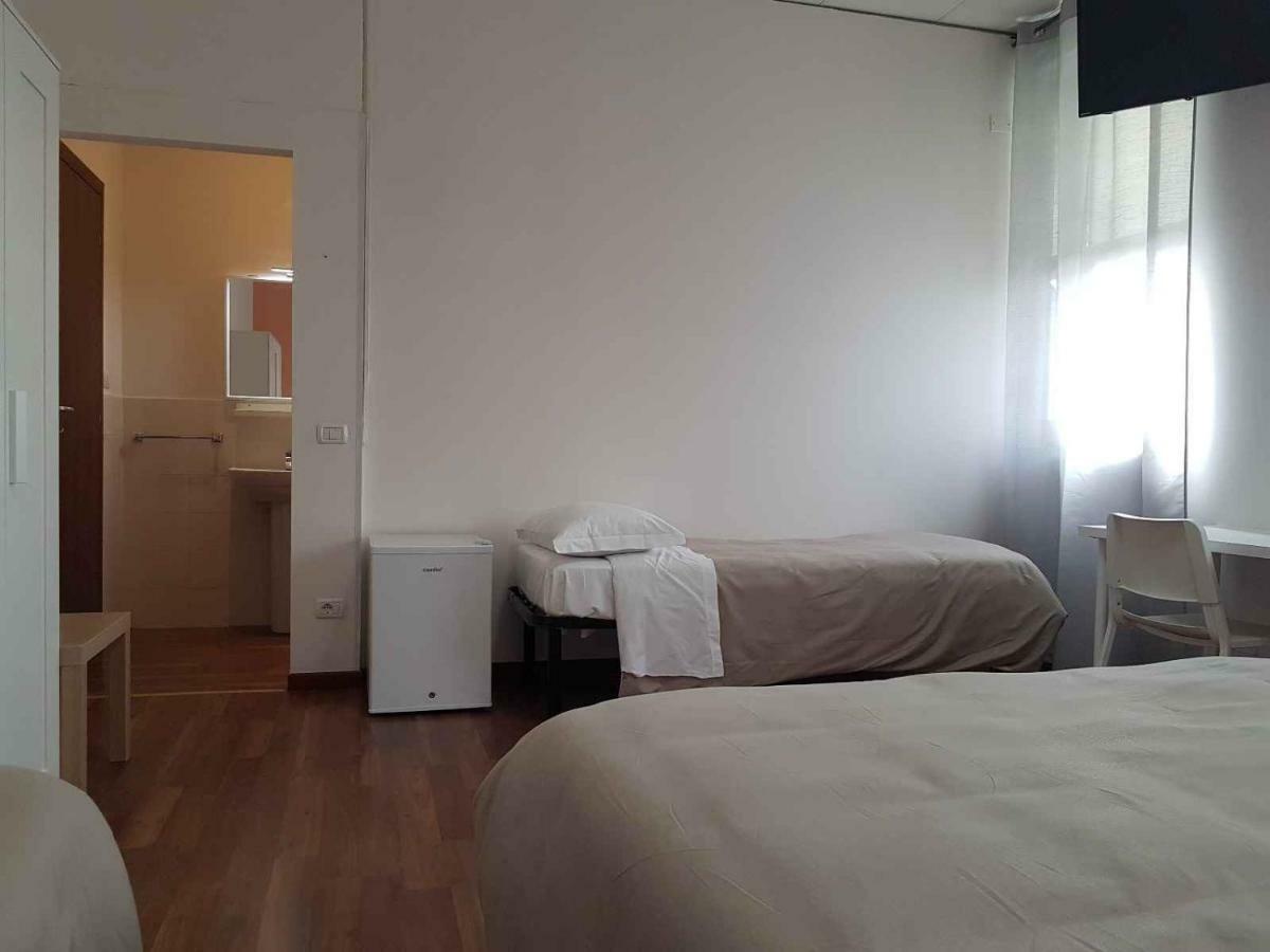 Hotel Piramide Реджонель-Эмилия Экстерьер фото